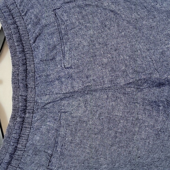 Women's Old Navy High Rise Cropped Chambray Blue Pants, Small, EUC - Picture 3 of 6